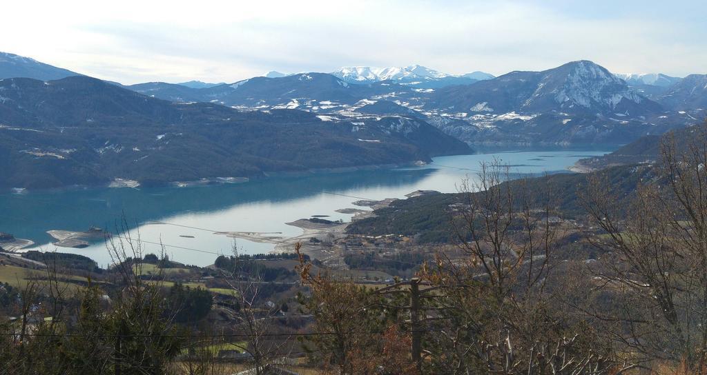 ホテル Les Roches Fleuries Prunières エクステリア 写真